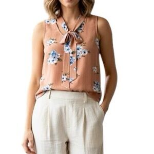 E Hanger M deep coral floral sleeveless tie neck top M